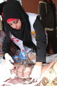 A member of a Red Crescent team, hard at work. (Photo by Bob Haynes)