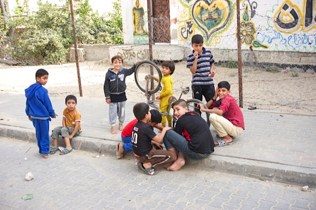 A community repair of a bike